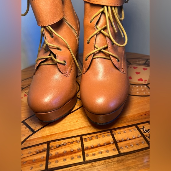 Urban Outfitters Deena & Ozzy heel Booties - Picture 2 of 8